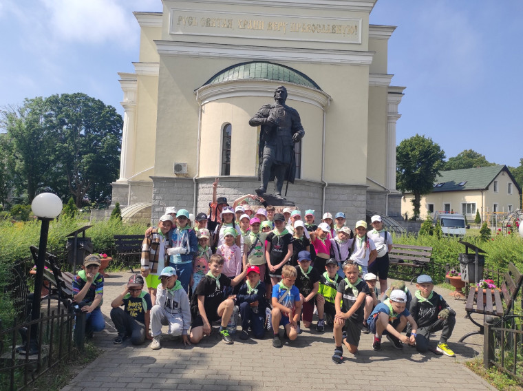 Экскурсия в городской храм святого Александра Невского.