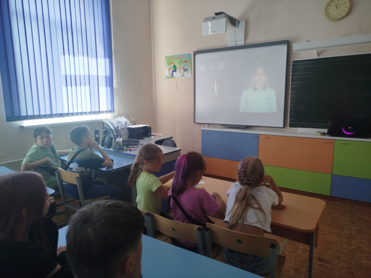 День медицинского отряда в лагере "Островок детства".