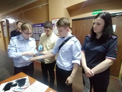 Экскурсия в экспертно-криминалистический центр УМВД России по Калининградской области.